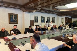 Dini konfessiya rəhbərləri Aşura günü ilə bağlı qanvermə aksiyasında iştirak edib - FOTO 