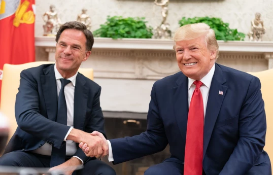 NATO-nun baş katibi Mark Rütte və ABŞ Prezidenti Donald Tramp