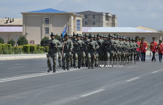 Naxçıvanda hərbi orkestrin müşayiəti ilə yürüş başlayıb - FOTO 