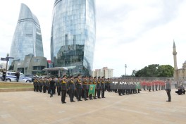 Bakıda Silahlı Qüvvələr Günündə hərbçilərin yürüşü keçirilir - FOTO 