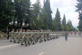 Xankəndidə Silahlı Qüvvələrin 108-ci ildönümü ilə əlaqədar hərbi yürüş keçirilir - FOTO 