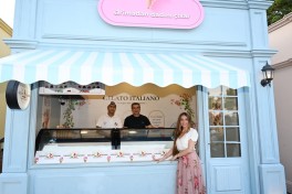 Leyla Əliyeva və Arzu Əliyeva “CandyFest” yay festivalını ziyarət edib və “Sehrli mirvari” su sirki şousunu izləyiblər - FOTO 