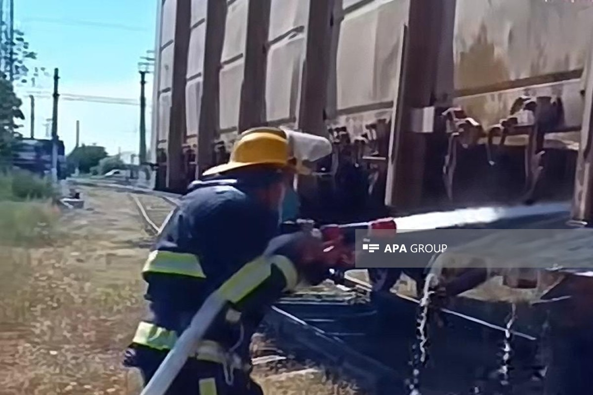 Yevlax dəmir yolu vağzalında yük vaqonunda yanğın olub - <span class="red_color">FOTOLENT