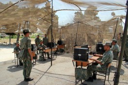 Azərbaycan Ordusunda gənc zabitlərlə nümayiş məşğələləri keçirilib