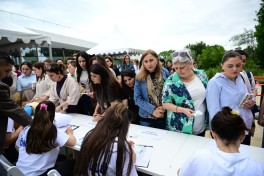 Leyla Əliyeva və Alona Əliyeva Xeyirxahlıq Festivalında iştirak ediblər