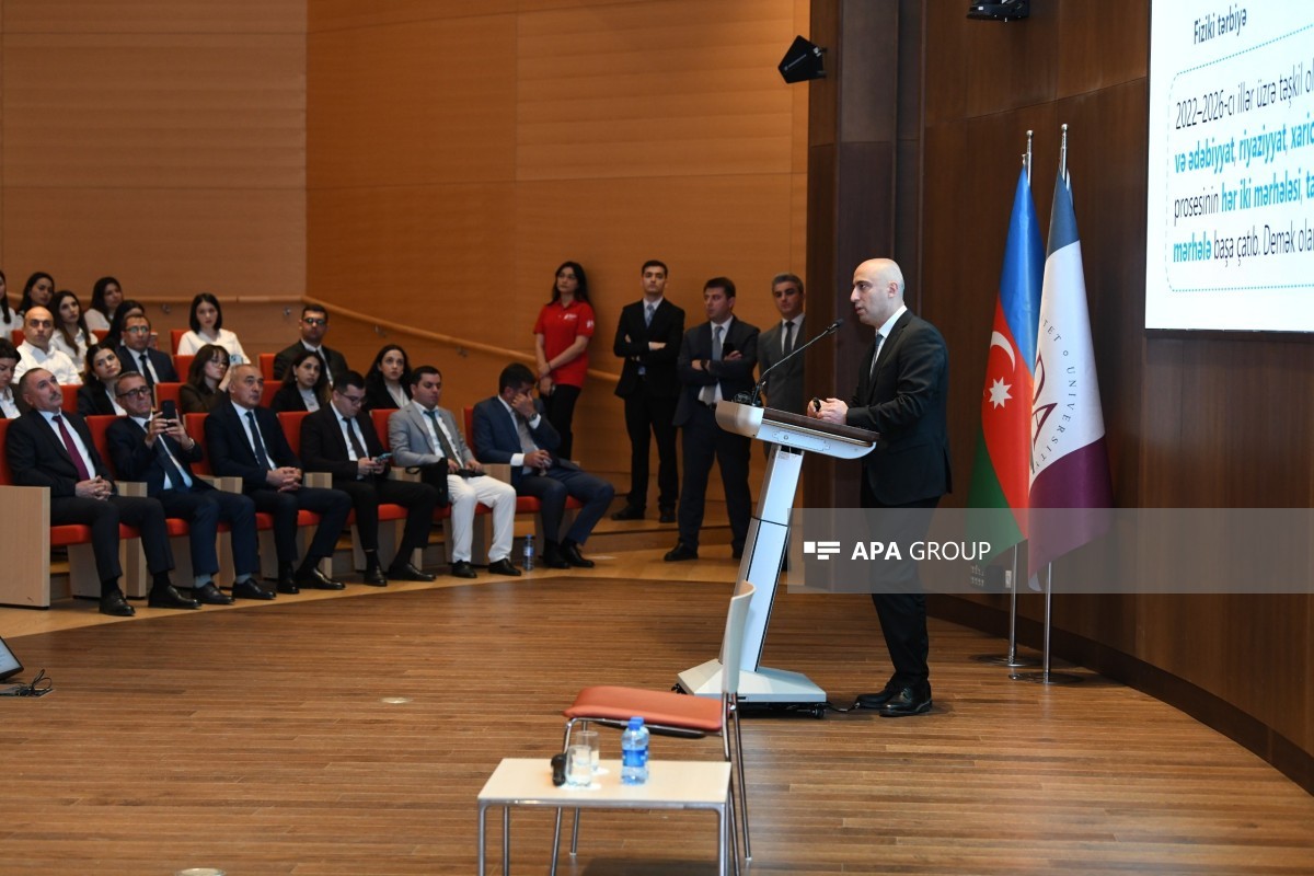 Elm və təhsil naziri Emin Əmrullayev