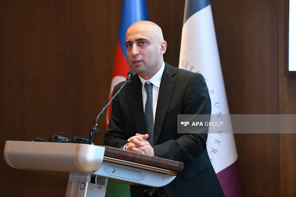 Elm və təhsil naziri Emin Əmrullayev
