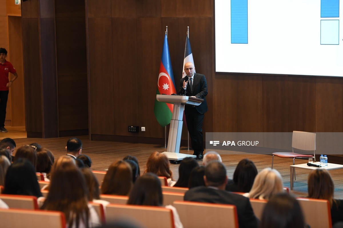 elm və təhsil naziri Emin Əmrullayev
