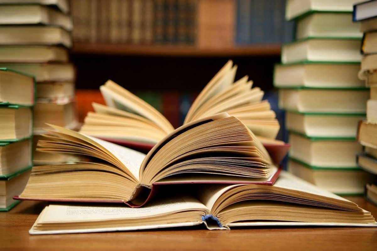 Dilçilik İnstitutu: Yeni orfoqrafiya lüğətini izafət birləşmələrindən təmizləyirik, 175 280 söz üzərində iş gedir