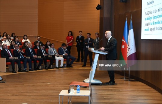 Elm və təhsil naziri Emin Əmrullayev