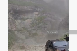 Qusarda yol selin gətirdiyi palçıqdan təmizlənir