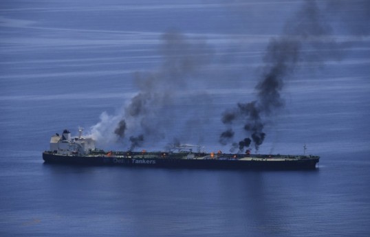 Oman sahillərində neft tankerinə hücum edilib, 4 nəfər yaralanıb