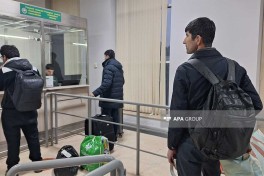 İrandan təxliyə edilən tacikistanlı tələbələr və Türkiyə vətəndaşı Azərbaycana təşəkkür edib