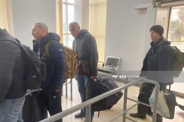 İrandan Azərbaycan sərhədi ilə xarici vətəndaşların təxliyəsi davam edir - FOTO  - YENİLƏNİB2 