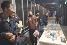İrandan Azərbaycan sərhədi ilə xarici vətəndaşların təxliyəsi davam edir - FOTO  - YENİLƏNİB2 