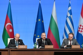 Prezident CQD Məşvərət Şurası çərçivəsində nazirlərin iclasında çıxış edib - YENİLƏNİB-1 