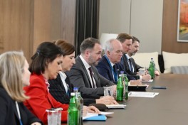 Prezident Avropa Komissiyasının enerji və mənzil siyasəti üzrə komissarını qəbul edib