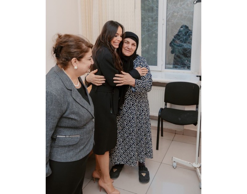 Leyla Əliyeva Respublika Pediatriya Mərkəzinin Nərimanov Uşaq Klinik Xəstəxanasını ziyarət edib