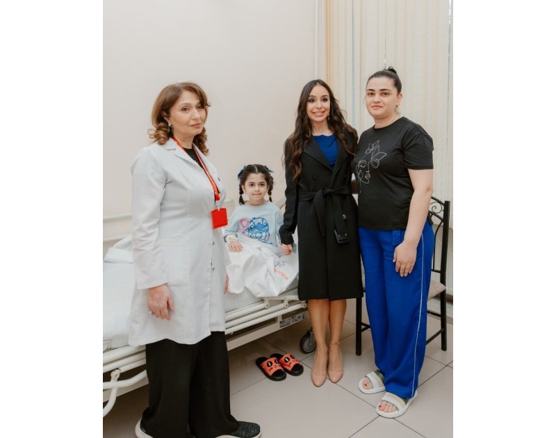 Leyla Əliyeva Respublika Pediatriya Mərkəzinin Nərimanov Uşaq Klinik Xəstəxanasını ziyarət edib