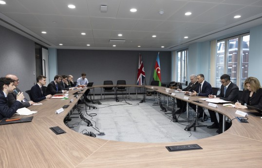 Böyük Britaniya ilə hava əlaqələrinin genişləndirilməsi müzakirə edilib