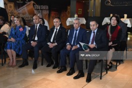 “Qərbi azərbaycanlıların milli geyim irsi” sərgisinin açılışı olub - FOTO 
