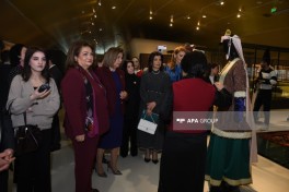 “Qərbi azərbaycanlıların milli geyim irsi” sərgisinin açılışı olub - FOTO 