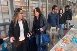 İtaliya səfirliyinin əməkdaşları və Çin vətəndaşları İrandan Azərbaycan sərhədi ilə təxliyə olunub - FOTO 