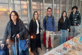 İtaliya səfirliyinin əməkdaşları və Çin vətəndaşları İrandan Azərbaycan sərhədi ilə təxliyə olunub - FOTO 