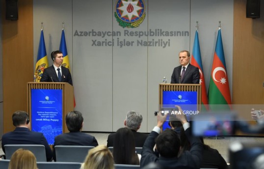 oldova Respublikasının Baş nazirinin müavini, xarici işlər naziri Mixay Popşoi, Azərbaycan xarici işlər naziri Ceyhun Bayramov