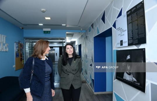 Bakıda “Ukraynaya Baxış – Ukrayna müstəqilliyinin qırılmış hekayəsi” sərgisi açılıb - FOTO 