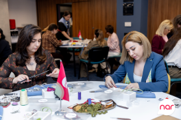 “Nar” 8 Mart münasibətilə xanım jurnalistləri təbrik edib