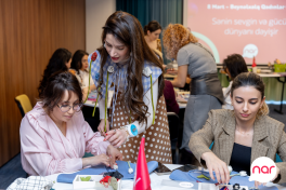 “Nar” 8 Mart münasibətilə xanım jurnalistləri təbrik edib