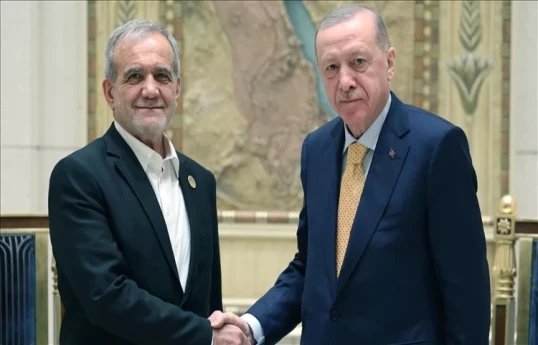 Ərdoğan Pezeşkianla telefonla danışıb