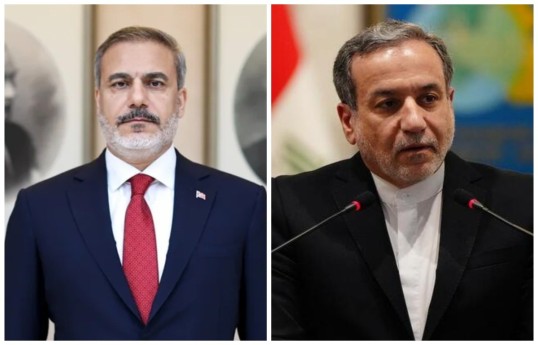 Türkiyənin xarici işlər naziri Hakan Fidan, İranın xarici işlər naziri Abbas Əraqçi