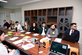 MEDİA multimedia məzmunlarının hazırlanması mövzusunda vörkşop keçirib - FOTO 
