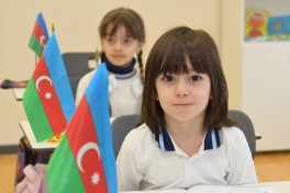 Emin Əmrullayev Şuşada tədris prosesini izləyib