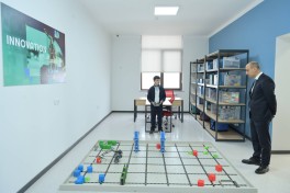 Emin Əmrullayev Şuşada tədris prosesini izləyib