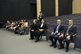 Emin Əmrullayev Şuşada tədris prosesini izləyib