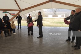 Xocalının Xanabad kəndinə köçürülən sakinlərə açarlar təqdim olunub - FOTO 