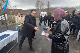 Xocavəndin Qırmızı Bazar qəsəbəsinə növbəti köç olub, açarlar təqdim edilib - FOTO 