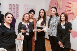 Leyla Əliyeva, Arzu Əliyeva və Alena Əliyeva “Yaşama Dəstək” Mərkəzində olublar
