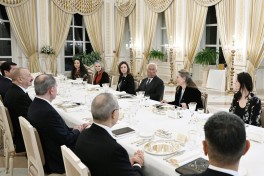 Prezident İlham Əliyevin Avropa İttifaqı Şurasının Prezidenti ilə rəsmi nahar əsnasında geniş tərkibdə görüşü olub - FOTO 