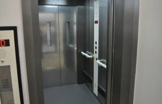 Bakıda kooperativ binalarda 1000-ə qədər lift dəyişdirilməlidir, hökumətə çağırış edilib