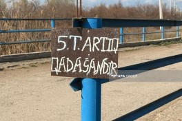 Zərdabda yarım əsrlik körpü qəzalı vəziyyətə düşüb - FOTO 
