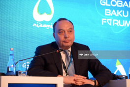 XIII Qlobal Bakı Forumunun II günündə Çinlə bağlı panel müzakirəsi keçirilib - FOTO 