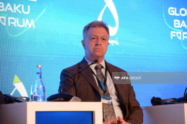 XIII Qlobal Bakı Forumunun II günündə Çinlə bağlı panel müzakirəsi keçirilib - FOTO 