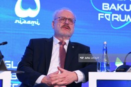 XIII Qlobal Bakı Forumunda süni intellektə həsr olunan panel müzakirə keçirilib - FOTO 