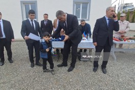 Xocavəndin Xanoba kəndinə ilk köç olub, mənzillərin açarları təqdim edilib - YENİLƏNİB  - FOTO 