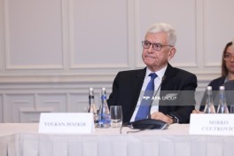 Bakı Forumu çərçivəsində “The Economist” jurnalının təşkilatçılığı ilə sammit keçirilib - FOTO 