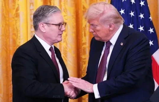 Böyük Britaniyanın Baş naziri Kir Starmer və ABŞ Prezidenti Donald Tramp